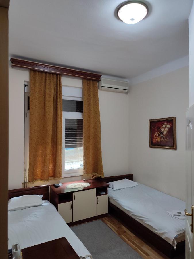 Boutique Hotel Travelling Actor - Skadarlija Belgrad Rum bild